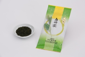 松露（100ｇ入り）　春の一番最初（一番茶）に採れる茶葉を使用した高級茶です。