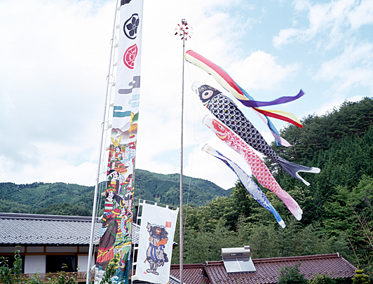 天高く泳ぐ鯉のぼり