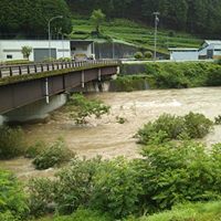 白川茶屋傍の川（7月8日）